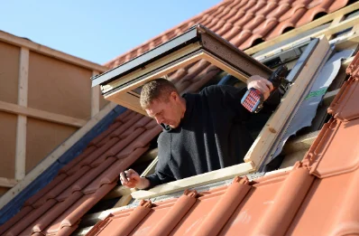 Pose de fenêtres de toit Velux à la Sommette